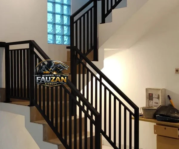 railing tangga minimalis mewah jogja watermarked watermarked